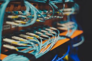 IA agentique en e-commerce, quand le local bat le cloud