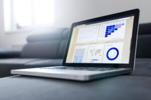 Choisir une formation SEO pour les moteurs IA exige de regarder au-delà des prompts